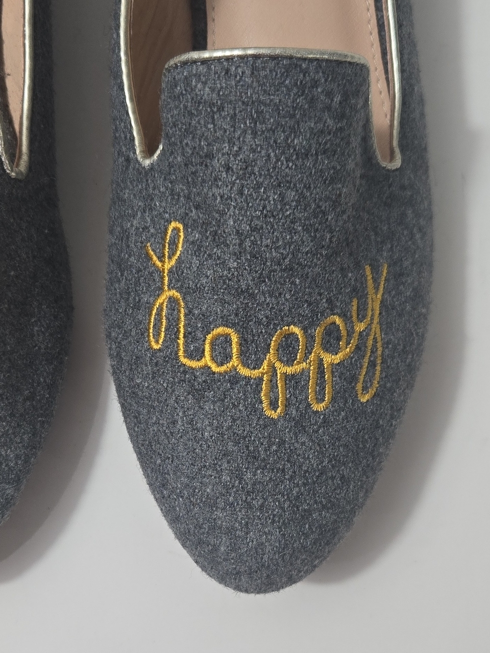 Women’s Gray Felt Slip-On Flats with Gold Embroidery - Unbranded - Picture 4 of 5